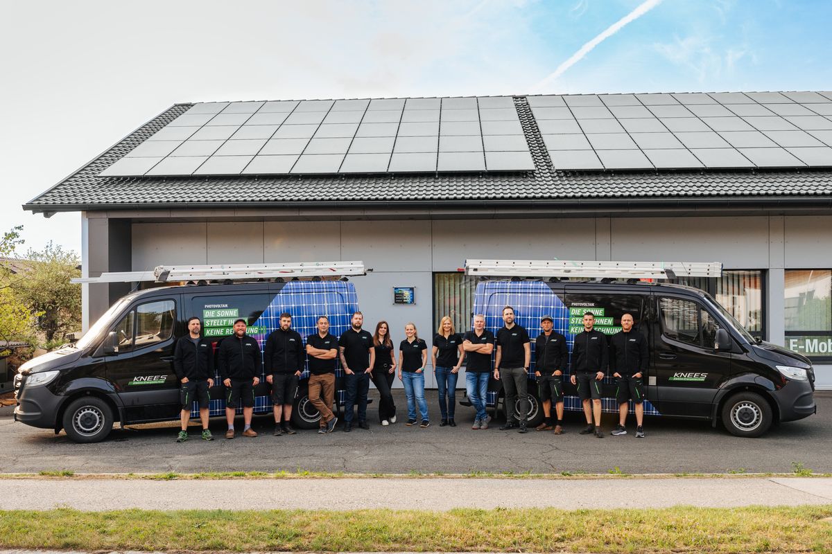 Gruppenfoto Männer Startseite Knees Photovoltaik Kärnten